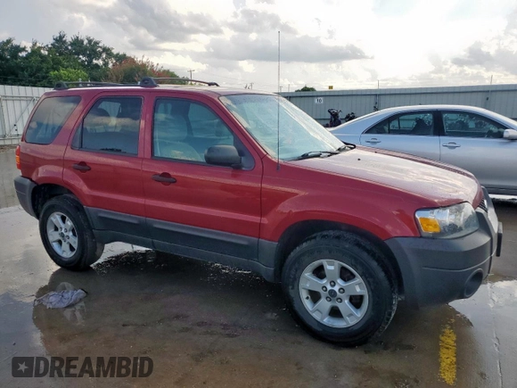 2006 Ford Escape XLT with VIN 1FMYU03196KA38458, listed as a Copart auction lot 64194705 with 102,097 mi miles and Salvage title. Bid and sale history available at DreamBid. Image 4.