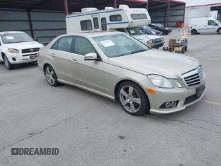 2010 Mercedes-Benz E 350 Luxury z VIN WDDHF8HB3AA148568, wystawiony jako IAAI lot #42420293 z przebiegiem 120 459 mil mil oraz . Historia ofert i sprzedaży dostępna na DreamBid. Obrazek 1.
