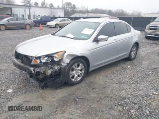 2008 Honda Accord LX-P z VIN 1HGCP26408A033117, wystawiony jako IAAI lot #41572548 z przebiegiem 242 816 mil mil oraz . Historia ofert i sprzedaży dostępna na DreamBid. Obrazek 2.