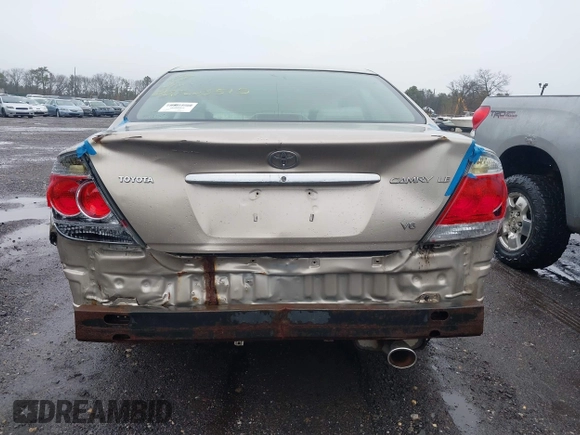 2004 Toyota Camry LE with VIN 4T1BF32K94U588725, listed as a IAAI auction lot 41960395 with Not Provided miles and . Bid and sale history available at carsss.com. Image 6.