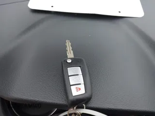 2017 Nissan Rogue SV with VIN KNMAT2MTXHP513920, listed as a IAAI auction lot 40800668 with 105,460 mi miles. Bid and sale history available at carsss.com. Image 11.