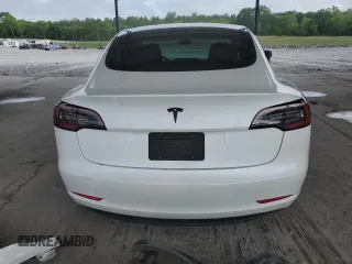 2023 Tesla Model 3 z VIN 5YJ3E1EA1PF543214, wystawiony jako Copart lot #53953185 z przebiegiem 41 701 mil mil oraz Szkoda całkowita • Salvage title. Historia ofert i sprzedaży dostępna na DreamBid. Obrazek 6.