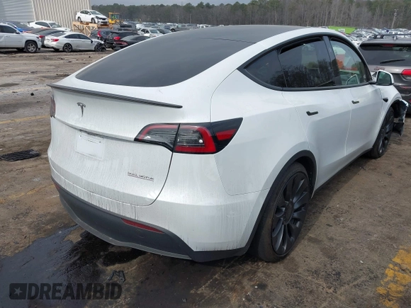 2024 Tesla Model Y Performance with VIN 7SAYGDEF4RA278532, listed as a IAAI auction lot 41511769 with 9,487 mi miles and . Bid and sale history available at DreamBid. Image 4.