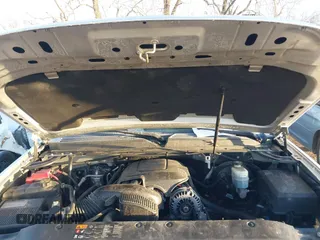2014 GMC Yukon SLT with VIN 1GKS2CE00ER225071, listed as a IAAI auction lot 41581341 with 113,212 mi miles. Bid and sale history available at carsss.com. Image 10.
