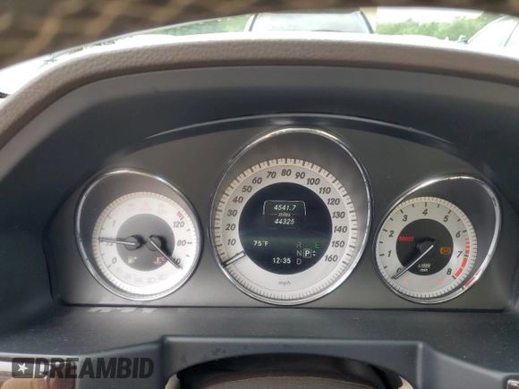 2015 Mercedes-Benz GLK 350 with VIN WDCGG8JB7FG426982, listed as a Copart auction lot 67532984 with 44,325 mi miles and Salvage Title. Bid and sale history available at DreamBid. Image 9.