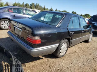 1994 Mercedes-Benz E Class with VIN WDBEA32E8RC139526, listed as a Copart auction lot 71270454 with 137,920 mi miles and Salvage Title. Bid and sale history available at carsss.com. Image 3.