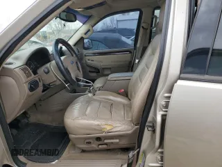 2005 Ford Explorer Limited z VIN 1FMDU75W15UB28593, wystawiony jako Copart lot #82847854 z przebiegiem 245 822 mil mil oraz Czysty tytuł • Clean title. Historia ofert i sprzedaży dostępna na DreamBid. Obrazek 7.