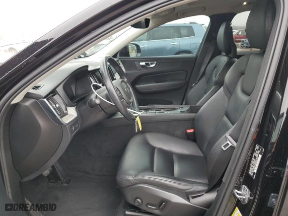 2018 Volvo XC60 Momentum with VIN YV4A22RK8J1091834, listed as a Copart auction lot 42685045 with 47,488 mi miles and Salvage Title. Bid and sale history available at carsss.com. Image 7.