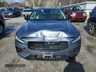 2021 Volvo S60 Momentum with VIN 7JR102TZ2MG108967, listed as a Copart auction lot 44041804 with 57,877 mi miles. Bid and sale history available at carsss.com. Image 5.