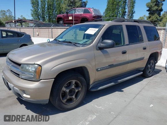 2004 Chevrolet TrailBlazer EXT LT with VIN 1GNES16S346122411, listed as a IAAI auction lot 42131580 with 194,578 mi miles. Bid and sale history available at carsss.com. Image 2.