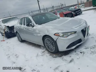 2017 Alfa Romeo Giulia Ti with VIN ZARFAEEN5H7554944, listed as a IAAI auction lot 41359746 with 71,844 mi miles. Bid and sale history available at carsss.com. Image 1.