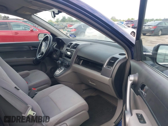 2008 Honda CR-V LX with VIN 3CZRE38348G702512, listed as a IAAI auction lot 42108960 with 220,247 mi miles and . Bid and sale history available at carsss.com. Image 5.