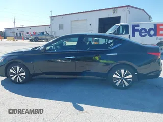 2022 Nissan Altima SV with VIN 1N4BL4DV8NN411322, listed as a IAAI auction lot 42149956 with 61,235 mi miles and . Bid and sale history available at carsss.com. Image 14.