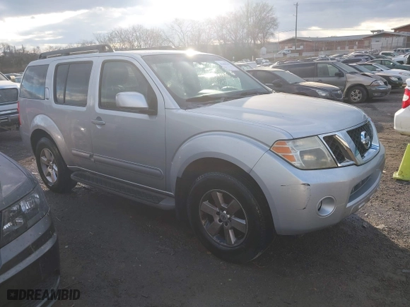 2011 Nissan Pathfinder SV with VIN 5N1AR1NN0BC625399, listed as a IAAI auction lot 41404121 with 201,697 mi miles. Bid and sale history available at carsss.com. Image 1.