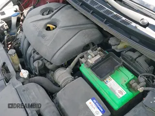 2012 Hyundai Elantra GLS с VIN KMHDH4AE7CU488612, выставлен на аукционе IAAI как лот 43064752 с пробегом 224 537 миль миль и . История ставок и продаж доступна на DreamBid. Изображение 20.