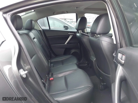 2013 Mazda Mazda3 i Grand Touring with VIN JM1BL1WP9D1758445, listed as a IAAI auction lot 41847918 with 140,833 mi miles. Bid and sale history available at carsss.com. Image 8.