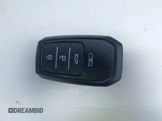 2017 Jaguar F-Pace S z VIN SADCM2BV9HA897075, wystawiony jako IAAI lot #42329944 z przebiegiem 92 259 mil mil oraz . Historia ofert i sprzedaży dostępna na DreamBid. Obrazek 11.