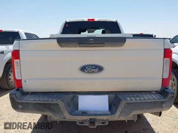 2017 Ford F-250 XLT with VIN 1FT7X2B61HEF18219, listed as a IAAI auction lot 42256823 with 174,381 mi miles and . Bid and sale history available at DreamBid. Image 16.