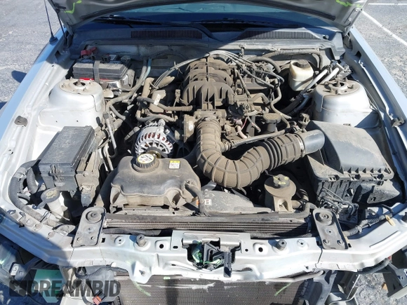 2007 Ford Mustang Deluxe with VIN 1ZVFT84N075288988, listed as a IAAI auction lot 41690605 with 191,936 mi miles and . Bid and sale history available at carsss.com. Image 10.