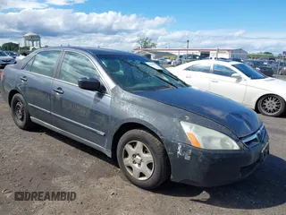 2007 Honda Accord LX z VIN 1HGCM56407A227932, wystawiony jako IAAI lot #42330466 z przebiegiem 252 229 mil mil oraz . Historia ofert i sprzedaży dostępna na DreamBid. Obrazek 1.