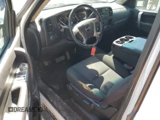 2011 GMC Sierra 1500 SLE z VIN 1GTR2VE33BZ374439, wystawiony jako Copart lot #59392784 z przebiegiem 180 828 mil mil oraz Szkoda całkowita • Salvage title. Historia ofert i sprzedaży dostępna na DreamBid. Obrazek 8.