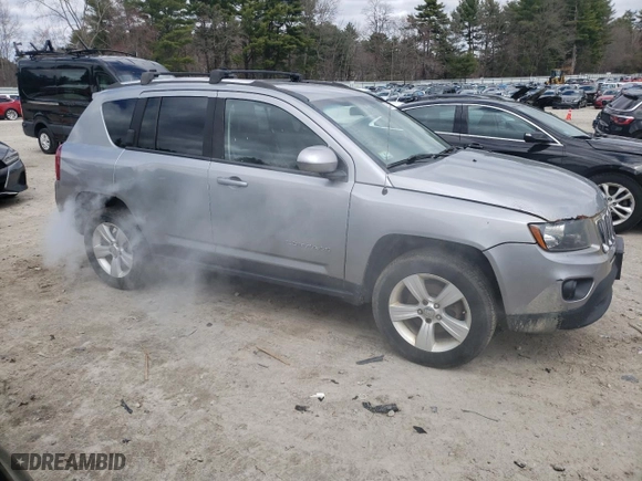 2014 Jeep Compass Latitude with VIN 1C4NJDEBXED892553, listed as a Copart auction lot 53539475 with 171,855 mi miles and Clean Title. Bid and sale history available at carsss.com. Image 4.