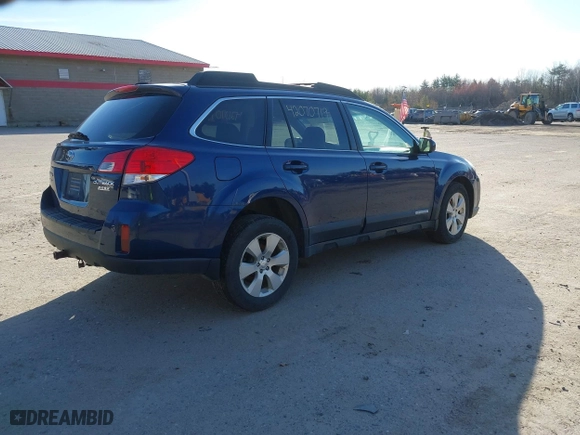 2010 Subaru Outback Premium All-Weather with VIN 4S4BRBCC9A3372027, listed as a IAAI auction lot 42070719 with 158,122 mi miles. Bid and sale history available at carsss.com. Image 4.