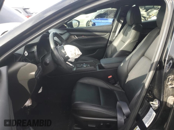 2019 Mazda Mazda3 Hatchback w/Preferred Pkg with VIN JM1BPBMM1K1123347, listed as a Copart auction lot 87330764 with 31,189 mi miles and Salvage Title. Bid and sale history available at carsss.com. Image 7.