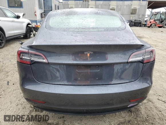 2018 Tesla Model 3 Long Range Battery z VIN 5YJ3E1EA7JF123805, wystawiony jako Copart lot #56034325 z przebiegiem 90 249 mil mil oraz Szkoda całkowita • Salvage title. Historia ofert i sprzedaży dostępna na DreamBid. Obrazek 6.