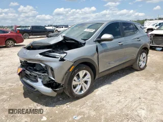 2024 Buick Encore GX Preferred z VIN KL4AMBSL6RB167289, wystawiony jako Copart lot #58728565 z przebiegiem 8 456 mil mil oraz Szkoda całkowita • Salvage title. Historia ofert i sprzedaży dostępna na DreamBid. Obrazek 1.