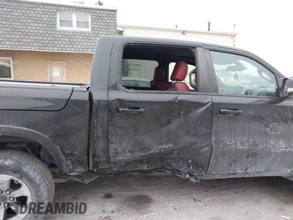 2019 Ram 1500 Rebel z VIN 1C6SRFLT6KN599362, wystawiony jako IAAI lot #41560018 z przebiegiem Nie podano mil oraz . Historia ofert i sprzedaży dostępna na DreamBid. Obrazek 6.
