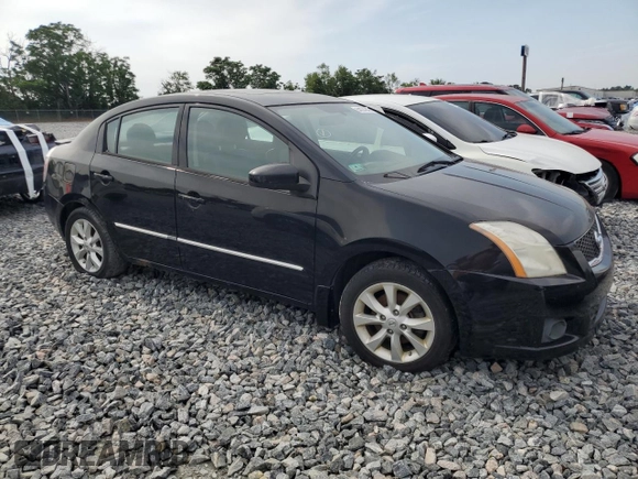 2012 Nissan Sentra 2.0 z VIN 3N1AB6AP5CL667007, wystawiony jako Copart lot #54374245 z przebiegiem 180 102 mil mil oraz Nie do naprawy • Non repairable. Historia ofert i sprzedaży dostępna na DreamBid. Obrazek 4.
