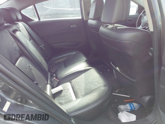 2013 Acura ILX Tech Pkg with VIN 19VDE1F79DE013364, listed as a IAAI auction lot 41059783 with 140,574 mi miles. Bid and sale history available at carsss.com. Image 8.