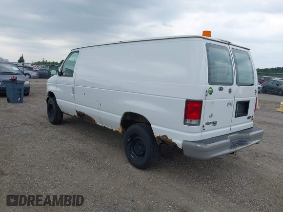 1998 Ford Econoline Cargo z VIN 1FTNE2421WHB62535, wystawiony jako IAAI lot #42416414 z przebiegiem 65 615 mil mil oraz . Historia ofert i sprzedaży dostępna na DreamBid. Obrazek 3.