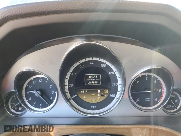 2012 Mercedes-Benz E 350 Luxury with VIN WDDHF2EB6CA643156, listed as a Copart auction lot 51621925 with 249,869 mi miles and Salvage title. Bid and sale history available at DreamBid. Image 9.