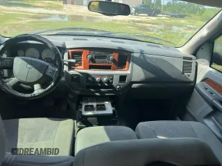 2006 Dodge 3500 SLT z VIN 3D7MX48C96G117668, wystawiony jako Copart lot #57986495 z przebiegiem 268 605 mil mil oraz Tytuł czysty. Historia ofert i sprzedaży dostępna na DreamBid. Obrazek 9.