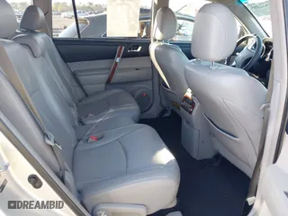 2011 Toyota Highlander Limited with VIN 5TDYK3EH3BS030851, listed as a IAAI auction lot 41632465 with 249,790 mi miles. Bid and sale history available at carsss.com. Image 8.
