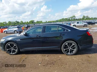 2015 Ford Taurus Limited с VIN 1FAHP2J88FG118169, выставлен на аукционе IAAI как лот 42531731 с пробегом 194 736 миль миль и . История ставок и продаж доступна на DreamBid. Изображение 14.