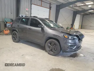 2020 Jeep Cherokee Altitude z VIN 1C4PJMLB5LD608318, wystawiony jako Copart lot #55660845 z przebiegiem 56 394 mil mil oraz Szkoda całkowita • Salvage title. Historia ofert i sprzedaży dostępna na DreamBid. Obrazek 4.