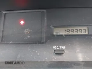 2003 Toyota Avalon XL z VIN 4T1BF28B03U307816, wystawiony jako IAAI lot #42313586 z przebiegiem 199 393 mil mil oraz . Historia ofert i sprzedaży dostępna na DreamBid. Obrazek 7.