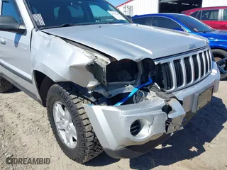 2007 Jeep Grand Cherokee Laredo with VIN 1J8HR48P87C687411, listed as a IAAI auction lot 41774029 with 212,763 mi miles. Bid and sale history available at carsss.com. Image 6.
