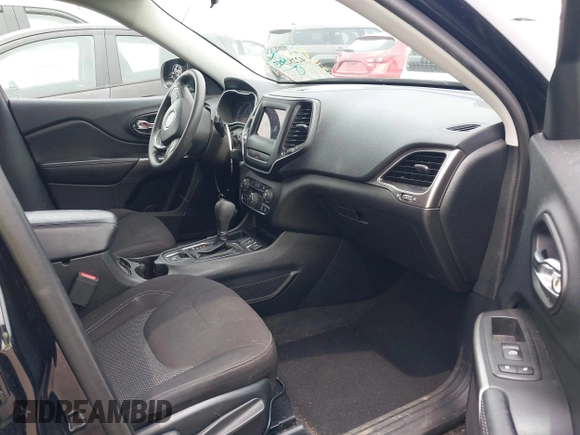 2020 Jeep Cherokee Latitude with VIN 1C4PJLCB5LD539057, listed as a IAAI auction lot 42282345 with 68,676 mi miles and . Bid and sale history available at DreamBid. Image 5.