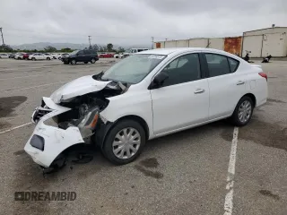 2015 Nissan Versa SV z VIN 3N1CN7AP0FL834609, wystawiony jako Copart lot #55359315 z przebiegiem 112 408 mil mil oraz Szkoda całkowita • Salvage title. Historia ofert i sprzedaży dostępna na DreamBid. Obrazek 1.