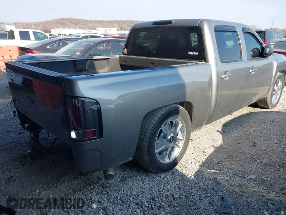 2013 Chevrolet Silverado 1500 LT with VIN 3GCPCSE08DG283985, listed as a IAAI auction lot 40983482 with 118,615 mi miles and . Bid and sale history available at DreamBid. Image 4.
