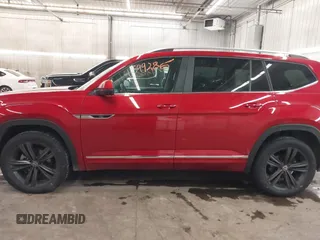 2022 Volkswagen Atlas 3.6L V6 SEL R-Line with VIN 1V2AR2CA6NC548406, listed as a IAAI auction lot 41599286 with 46,685 mi miles. Bid and sale history available at carsss.com. Image 15.