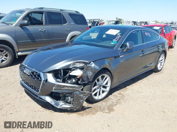 2024 Audi A5 Sportback S line Premium Plus z VIN WAUFACF50RA024105, wystawiony jako IAAI lot #42014640 z przebiegiem 40 871 mil mil oraz . Historia ofert i sprzedaży dostępna na DreamBid. Obrazek 6.