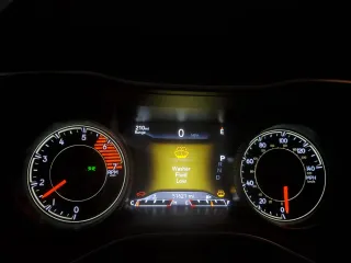 2020 Jeep Cherokee Limited z VIN 1C4PJMDN3LD541436, wystawiony jako Copart lot #60062575 z przebiegiem 51 621 mil mil oraz Szkoda całkowita • Salvage title. Historia ofert i sprzedaży dostępna na DreamBid. Obrazek 9.