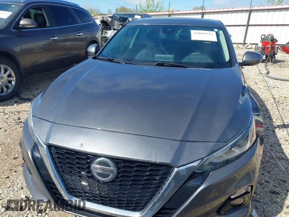 2019 Nissan Altima SL with VIN 1N4BL4EV7KC200795, listed as a IAAI auction lot 42064325 with 233,884 mi miles and . Bid and sale history available at DreamBid. Image 12.