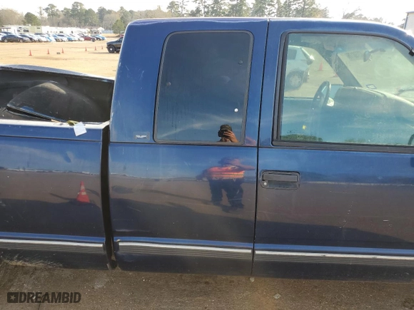 1996 Chevrolet C/K 1500 with VIN 1GCEC19M0TE208007, listed as a Copart auction lot 42738175 with 268,813 mi miles and Salvage Title. Bid and sale history available at carsss.com. Image 10.