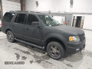 2005 Ford Expedition Limited with VIN 1FMFU20575LA66312, listed as a IAAI auction lot 41738622 with 186,212 mi miles. Bid and sale history available at carsss.com. Image 1.